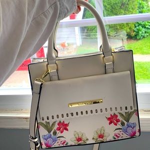 Beautiful Betsey Johnson white flower purse